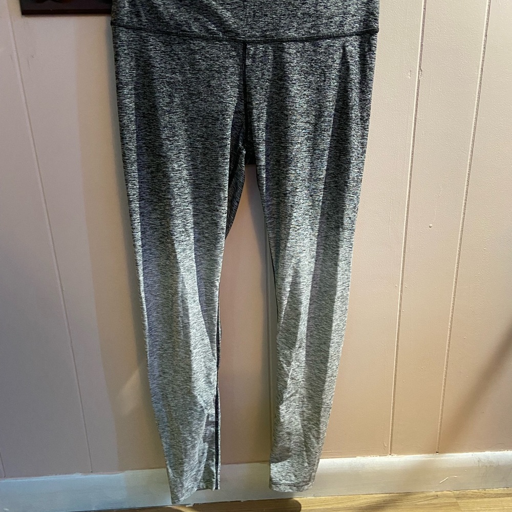 Grey ombré leggings. Size medium